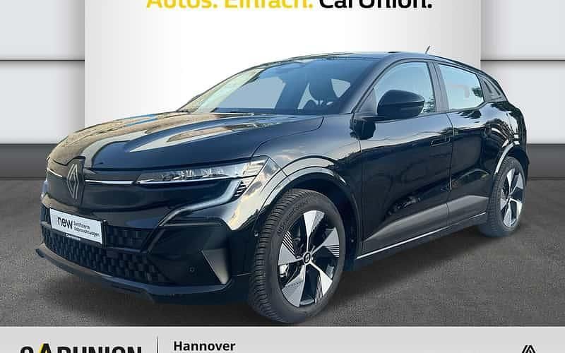Arktiksweiß, dach black pearlschwarz Gebraucht 2023 Renault Mégane Komfort Limousine | 33.975 € (Teuer) - Bild 1/4