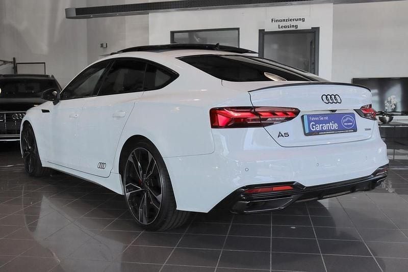 Gebraucht Audi A5 Competition 265 PS (194 kW) 2024 Gletscherweiß metallic Limousine