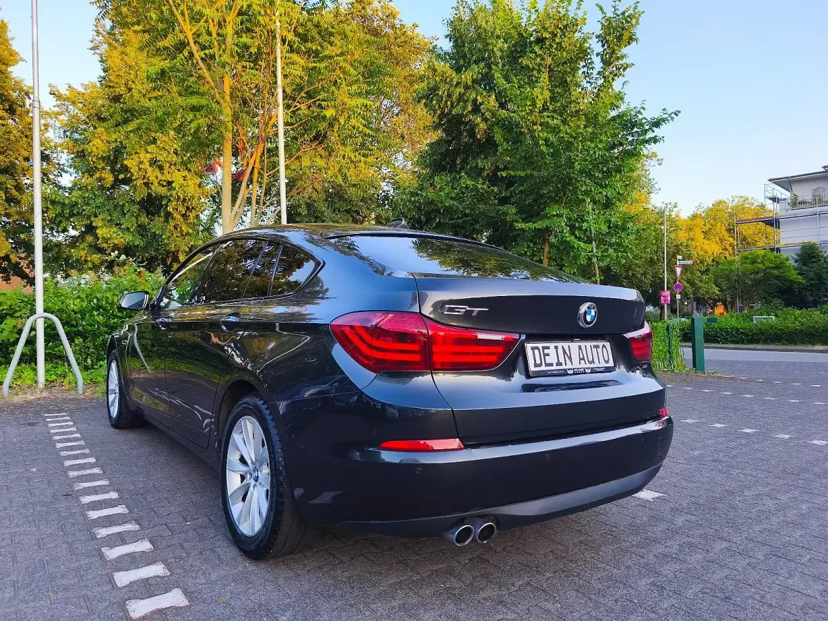 Gebraucht BMW 530 258 PS (189 kW) 2015 Schwarz Limousine