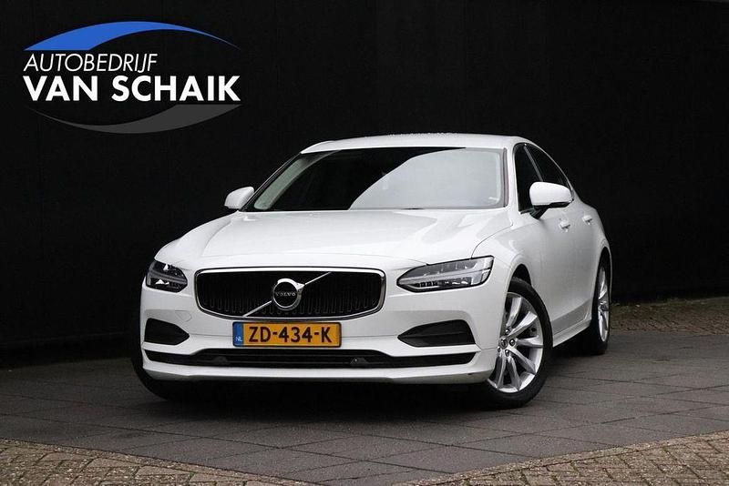 Weiß Gebraucht 2019 Volvo S90 Momentum Limousine | 19.663 € (Fairer Preis) - Bild 1/4