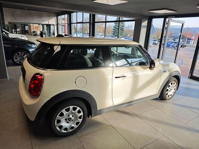 Second-hand Mini ONE 102 CP (75 kW) 2020 Alb Hatchback