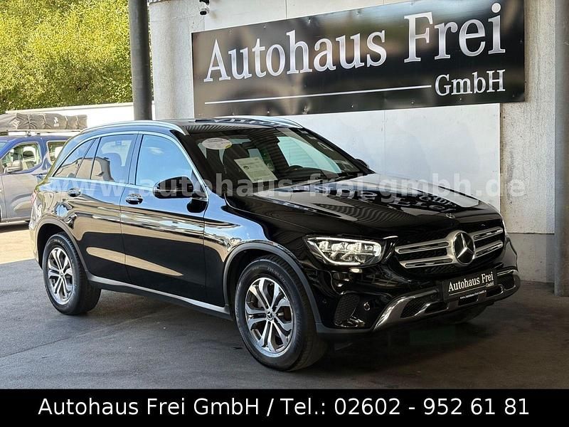Schwarz Gebraucht 2022 Mercedes 200 SUV | 32.990 € (Fairer Preis) - Bild 1/4