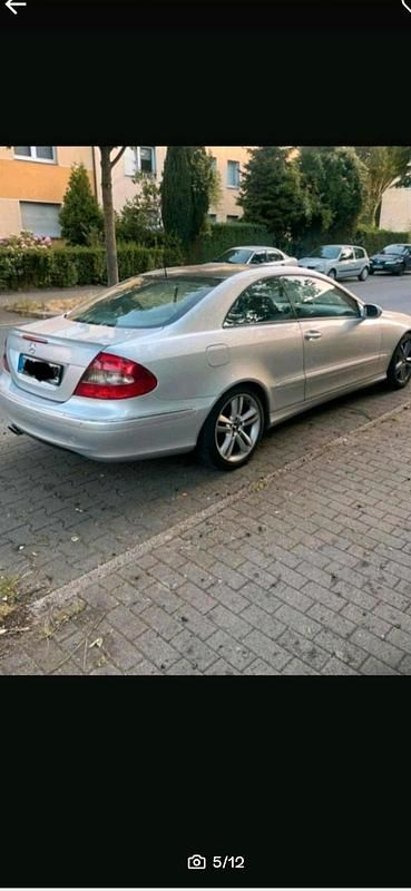 Gebraucht Mercedes CLK350 272 PS (200 kW) 2005 Silber Coupé