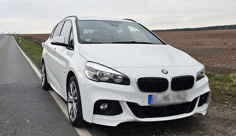 Gebraucht BMW 220 Active Tourer Performance 190 PS (139 kW) 2016 Weiß Van / Kleinbus