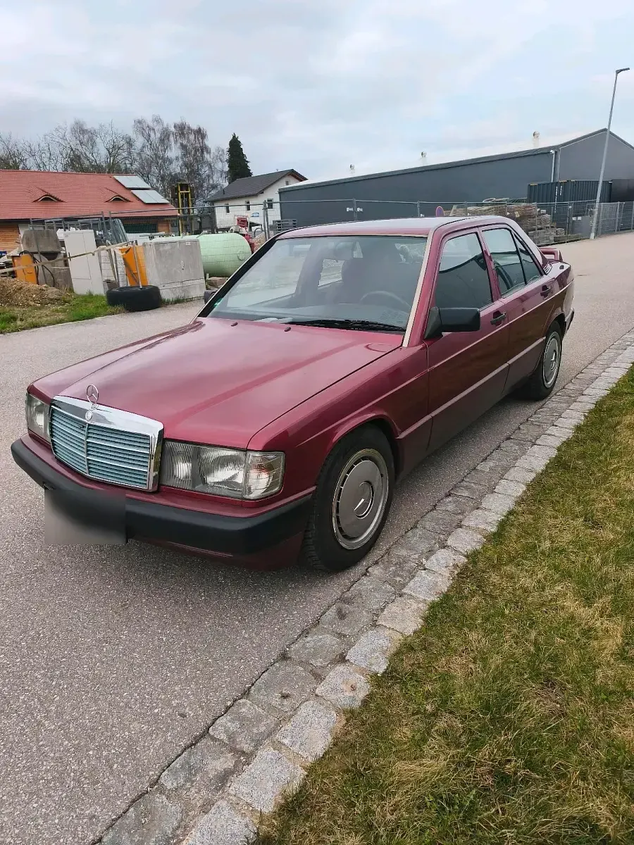 Gebraucht Mercedes 190 160 PS (117 kW) 1991 Rot Limousine