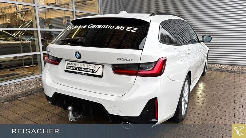 Gebraucht BMW 330 Comfort Edition 245 PS (180 kW) 2025 Alpinweiß uni Kombi
