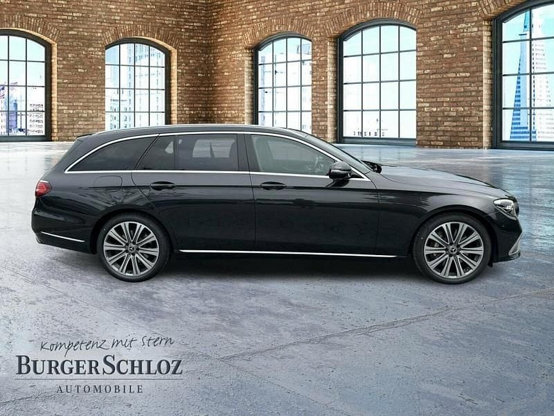Gebraucht Mercedes E400 330 PS (242 kW) 2022 Metalliclack graphitgrau Kombi