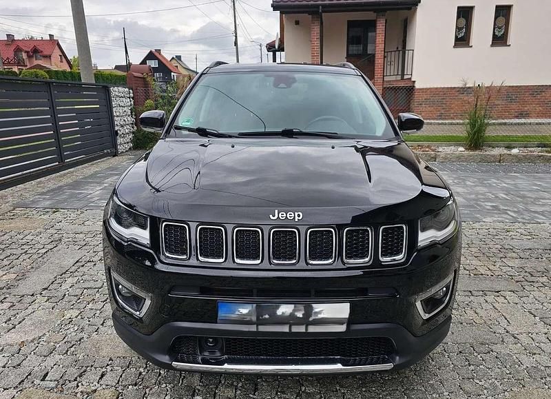 Gebraucht Jeep Compass Limited 140 PS (102 kW) 2018 Schwarz SUV