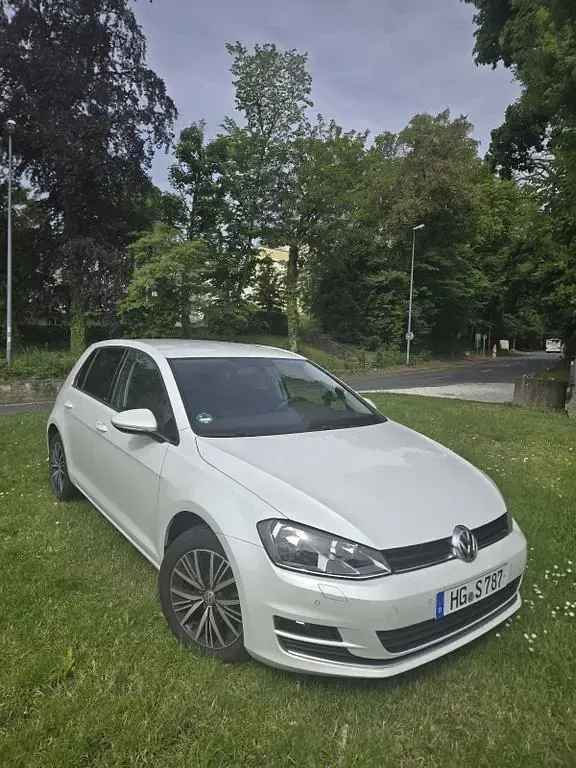 Gebraucht VW Golf VII Allstar 86 PS (63 kW) 2016 Weiß Limousine