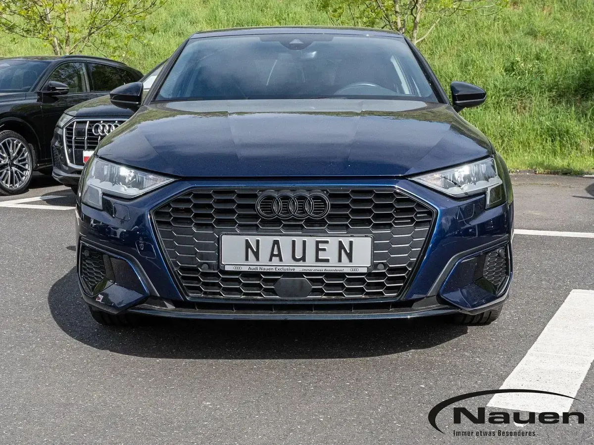 Gebraucht Audi A3 Advanced Plus 150 PS (110 kW) 2023 Blau Limousine