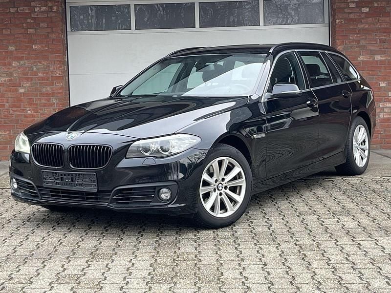 Schwarz Gebraucht 2014 BMW 520 Kombi | 6.490 € (Superpreis) - Bild 1/4