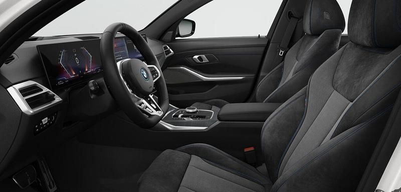 Gebraucht BMW 330e Comfort Edition 292 PS (214 kW) 2025 Weiß Kombi