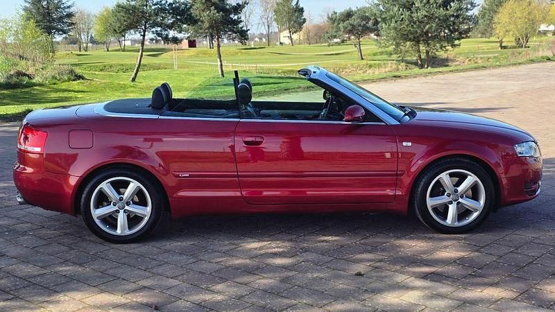 Gebraucht Audi A4 Cabriolet S-Line 163 PS (119 kW) 2006 Rot Cabrio