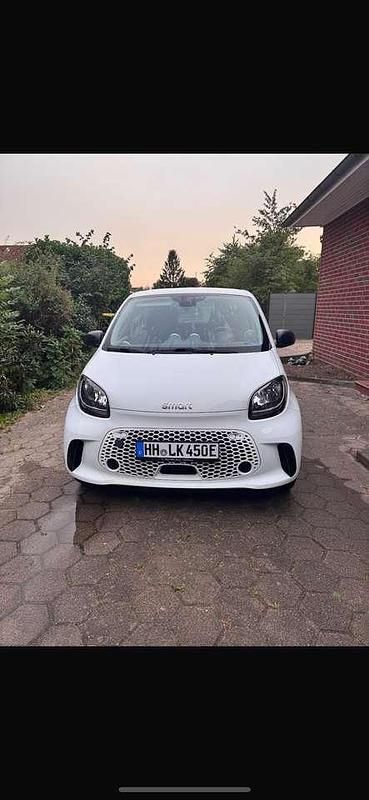 Weiß Gebraucht 2021 Smart ForFour Electric Drive Kleinwagen | 10.000 € (Fairer Preis) - Bild 1/4