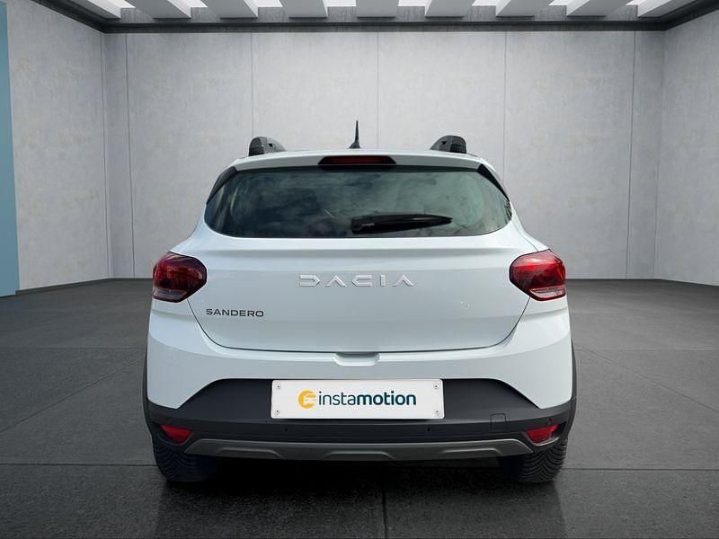 Gebraucht Dacia Sandero Stepway 101 PS (74 kW) 2023 Weiß Kleinwagen