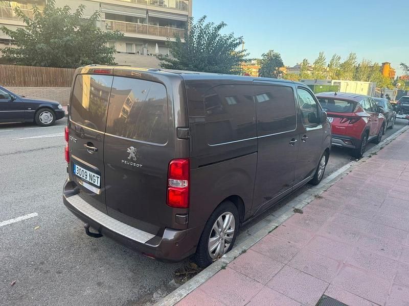 Gebraucht Peugeot Expert 177 PS (130 kW) 2019 Braun Van