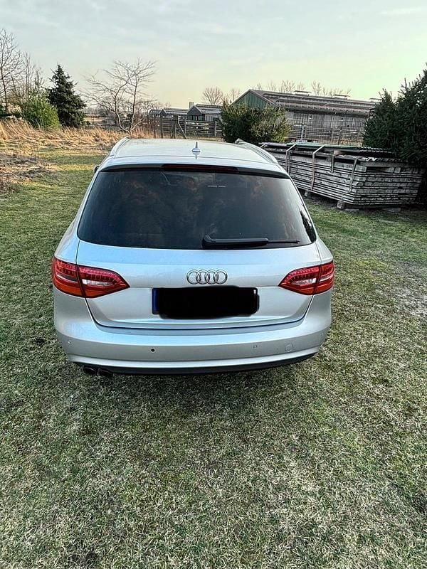 Gebraucht Audi A4 177 PS (130 kW) 2013 Silber Kombi