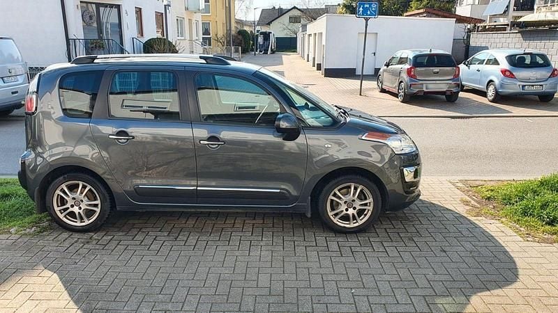 Gebraucht Citroën C3 Picasso PureTech 110 PS (80 kW) 2015 Grau Van / Kleinbus