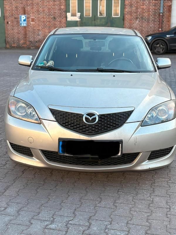 Usata Mazda 3 105 CV (77 kW) 2005 Beige Utilitaria