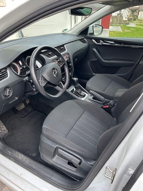 Gebraucht Skoda Octavia Style 150 PS (110 kW) 2019 Weiß Kombi
