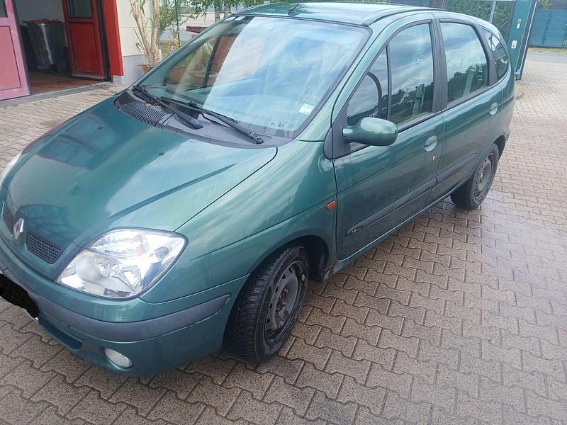 Grün Gebraucht 2002 Renault Scénic Expression Van / Kleinbus | 500 € (Superpreis) - Bild 1/4