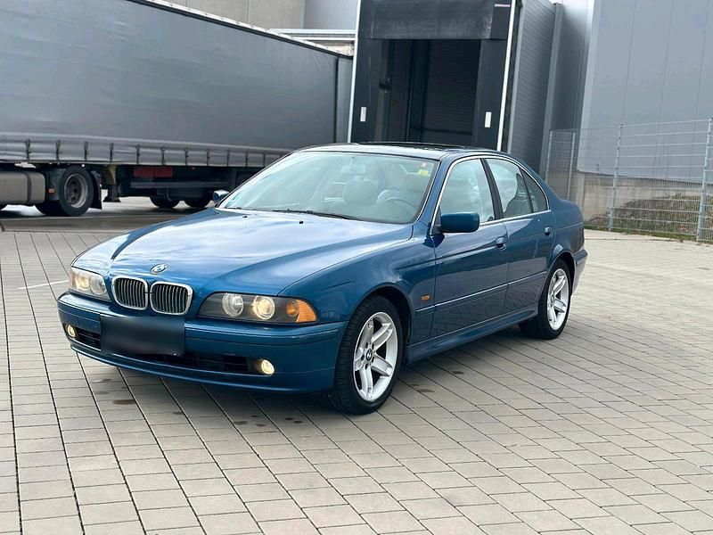 Gebraucht BMW 520 170 PS (125 kW) 2001 Blau Limousine