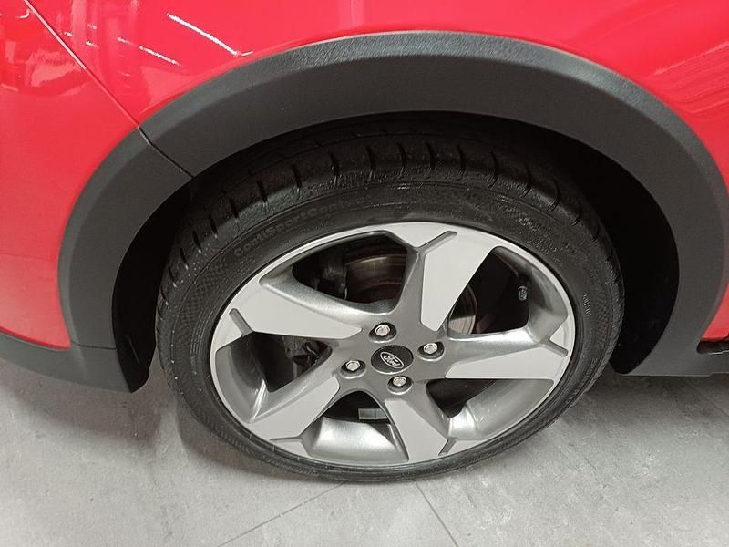 Gebraucht Ford Fiesta Active 86 PS (63 kW) 2018 Rot Limousine