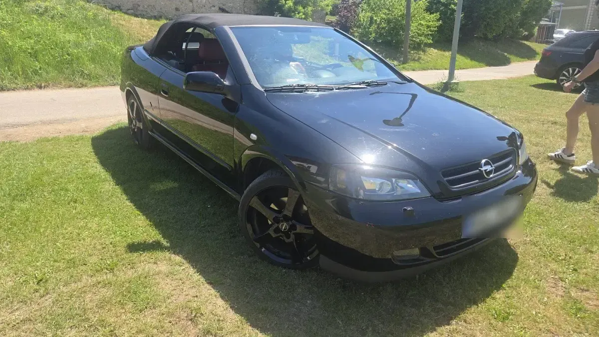 Gebraucht Opel Astra Cabriolet 152 PS (111 kW) 2002 Schwarz Cabrio