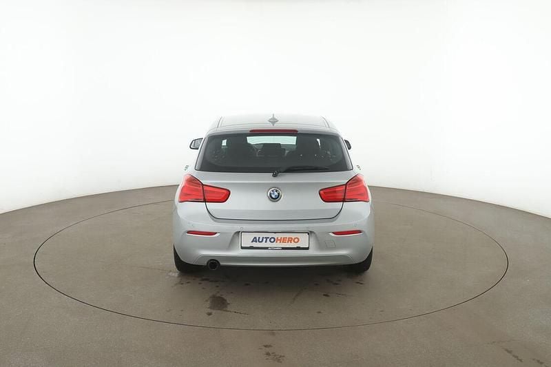 Gebraucht BMW 118 Advantage 136 PS (100 kW) 2017 Grau Kleinwagen