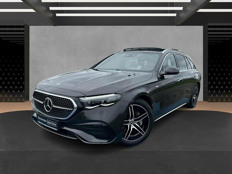 Gebraucht Mercedes E300 AMG 313 PS (230 kW) 2025 Grau Kombi