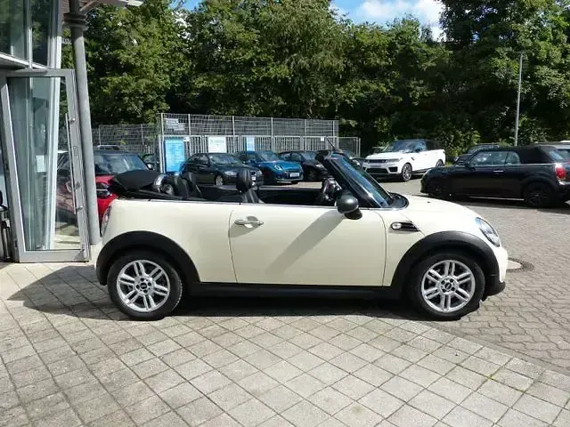 Gebraucht Mini One Cabriolet Chili 98 PS (72 kW) 2015 Pepper white Cabrio