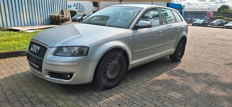 Silber Gebraucht 2007 Audi A3 Sportback Limousine | 1.950 € (Etwas zu teuer) - Bild 1/4