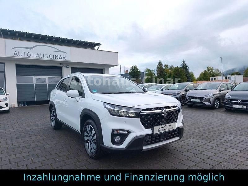 Weiß Gebraucht 2023 Suzuki SX4 S-Cross Comfort SUV | 23.990 € (Etwas zu teuer) - Bild 1/4