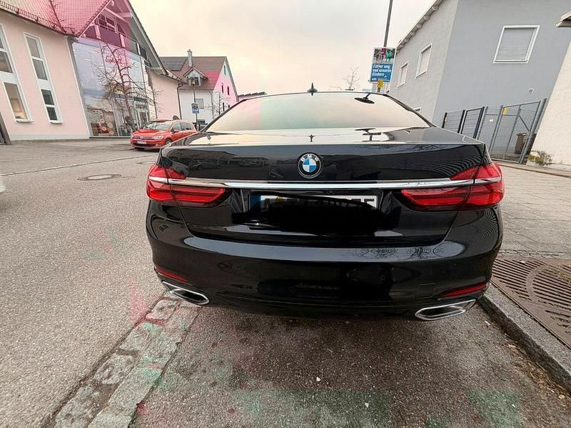 Gebraucht BMW 740L Executive 326 PS (239 kW) 2018 Schwarz Limousine