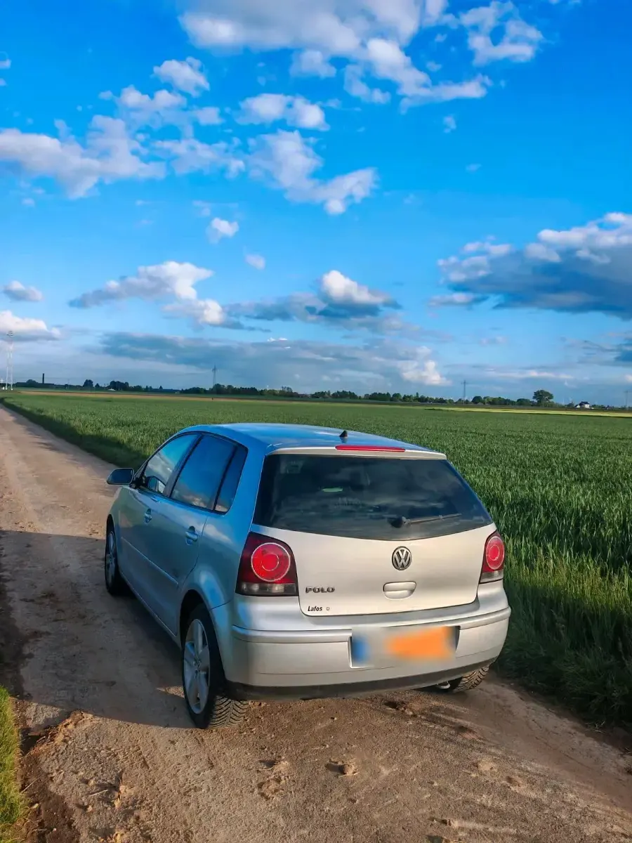 Gebraucht VW Polo 64 PS (47 kW) 2009 Silber Kleinwagen
