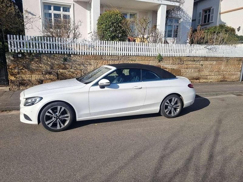 Gebraucht Mercedes C180 156 PS (114 kW) 2017 Weiß Cabrio