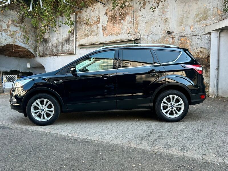 Schwarz Gebraucht 2019 Ford Kuga Titanium SUV | 14.900 € (Superpreis) - Bild 1/4