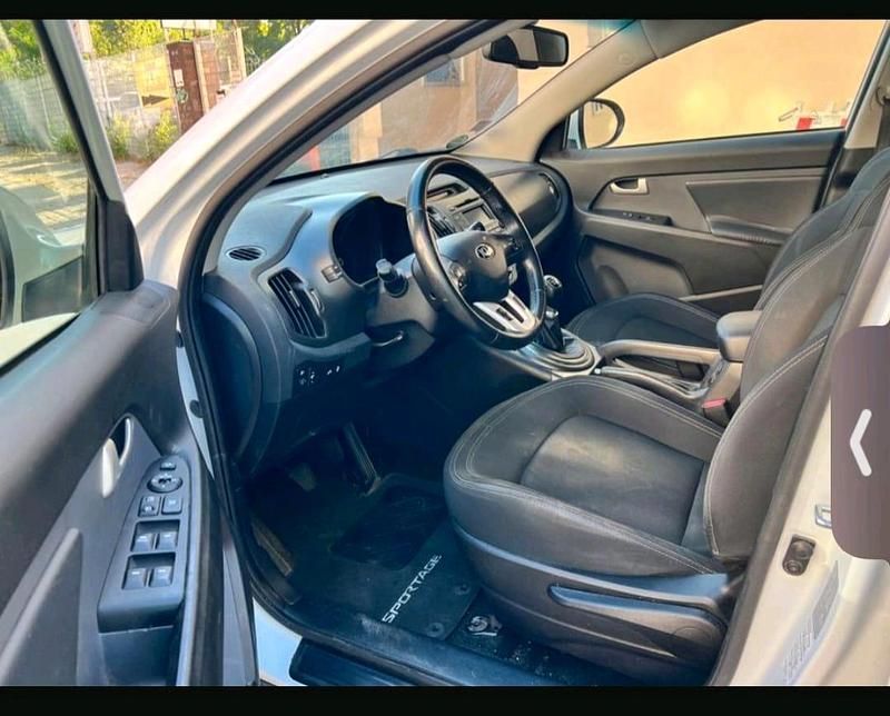 Weiß Gebraucht 2013 Kia Sportage SUV | 7.999 € (Guter Preis) - Bild 1/4