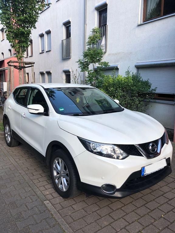 Weiß Gebraucht 2016 Nissan Qashqai 360º SUV | 11.400 € (Superpreis) - Bild 1/2