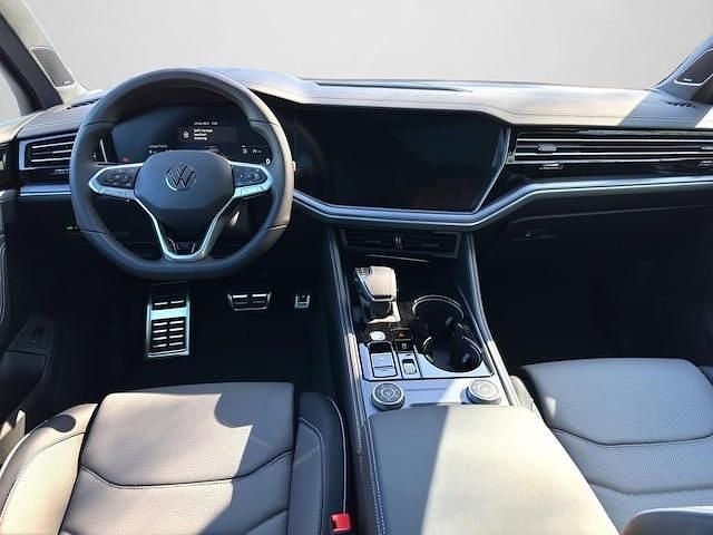 Gebraucht VW Touareg R-line 286 PS (210 kW) 2025 Schwarz (grenadillschwarz metallic) SUV