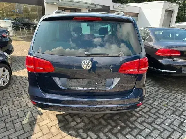 Gebraucht VW Sharan Comfortline 150 PS (110 kW) 2013 Blau Van / Kleinbus