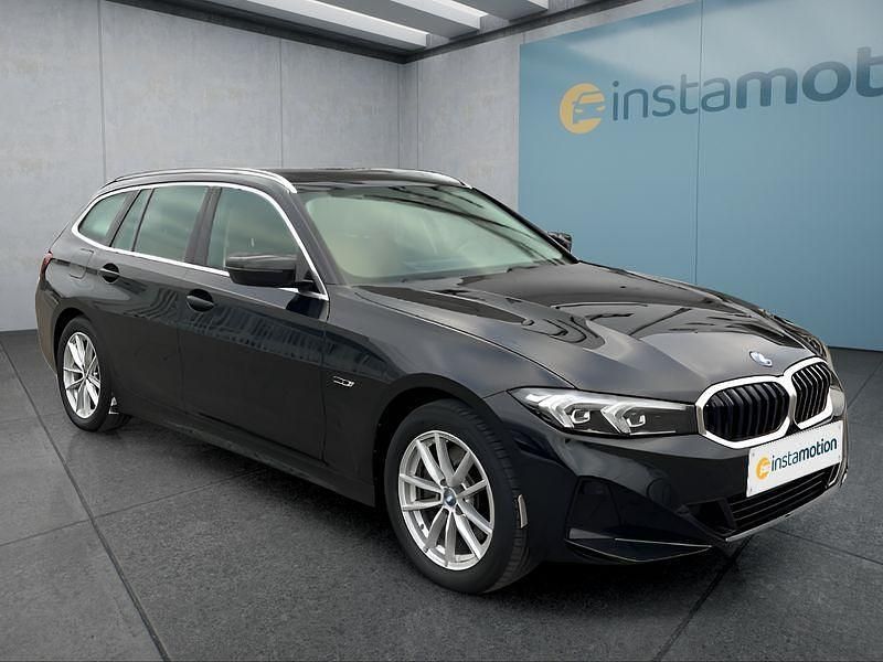 Gebraucht BMW 320e 204 PS (150 kW) 2022 Schwarz Kombi