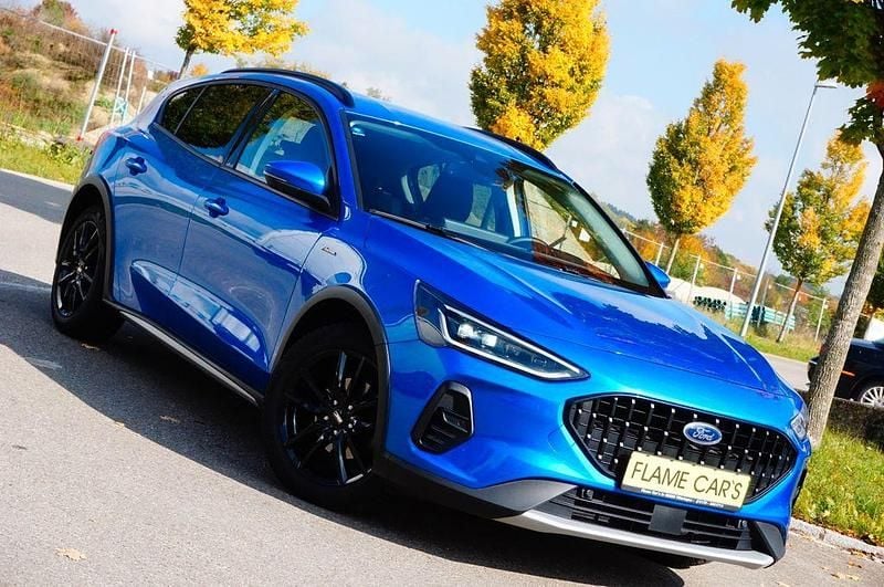 Gebraucht Ford Focus Active X 155 PS (114 kW) 2023 Blau Limousine