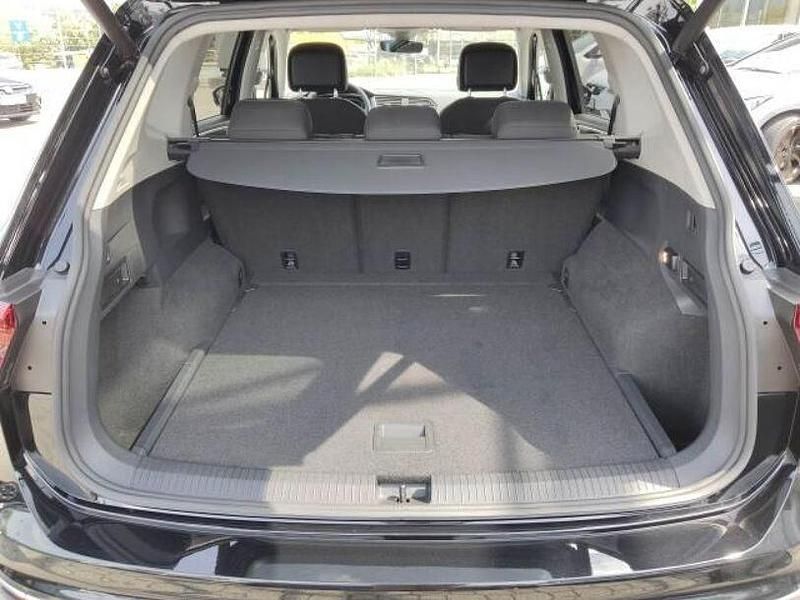 Gebraucht VW Tiguan Allspace Highline 200 PS (147 kW) 2021 Deep schwarz metallic SUV