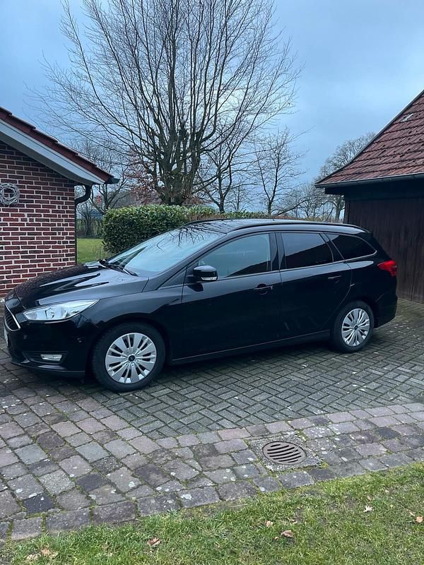 Gebraucht Ford Focus 120 PS (88 kW) 2017 Schwarz Kombi