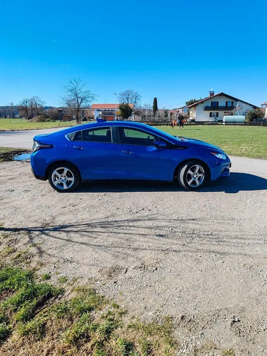 Używany Chevrolet Volt 150 KM (110 kW) 2016 Niebieski Hatchback