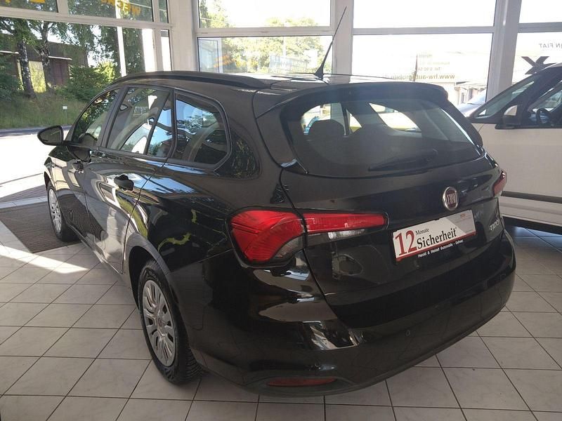 Gebraucht Fiat Tipo Pop 95 PS (69 kW) 2017 Cinema black Kombi