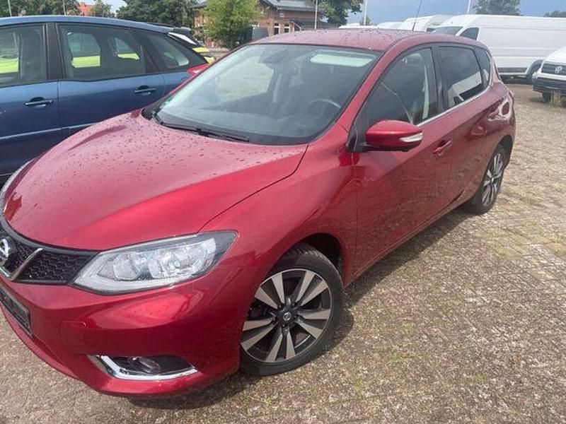 Rot Gebraucht 2017 Nissan Pulsar N-Connecta Limousine | 12.900 € (Fairer Preis) - Bild 1/4