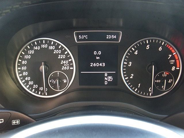 Gebraucht Mercedes B180 122 PS (89 kW) 2014 Weiß Van / Kleinbus