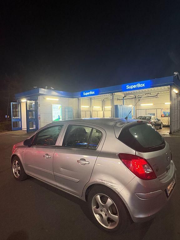 Gebraucht Opel Corsa 80 PS (58 kW) 2007 Silber Kleinwagen